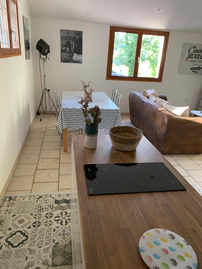 Logement Mabouya Appartamento Brignoles Esterno foto