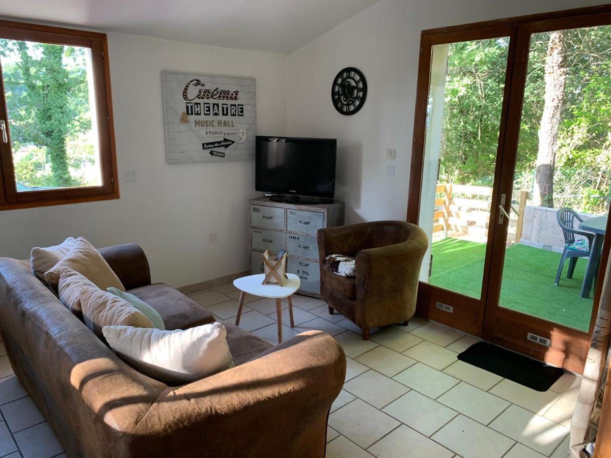 Logement Mabouya Appartamento Brignoles Esterno foto